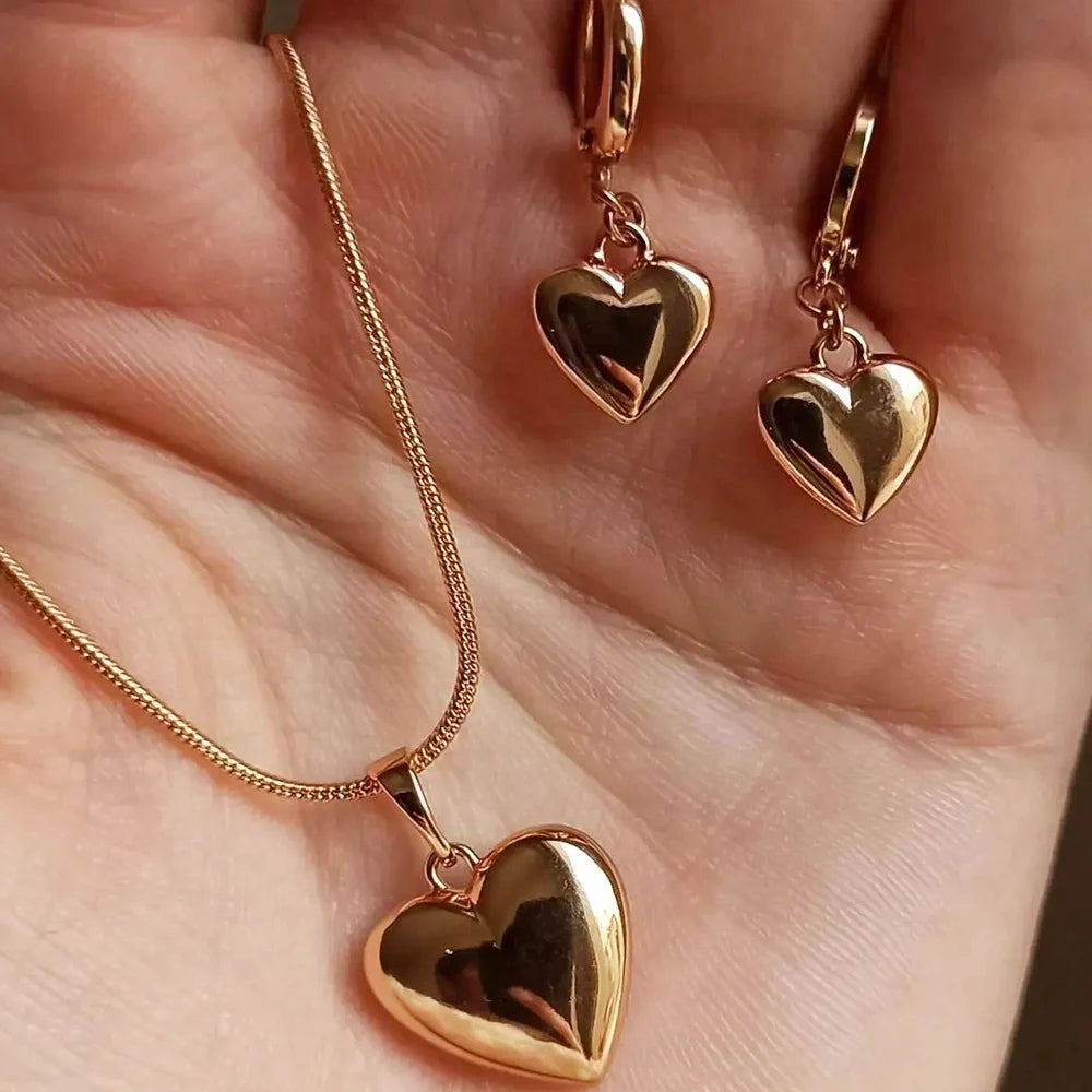 Glossy Gold Heart Necklace Set