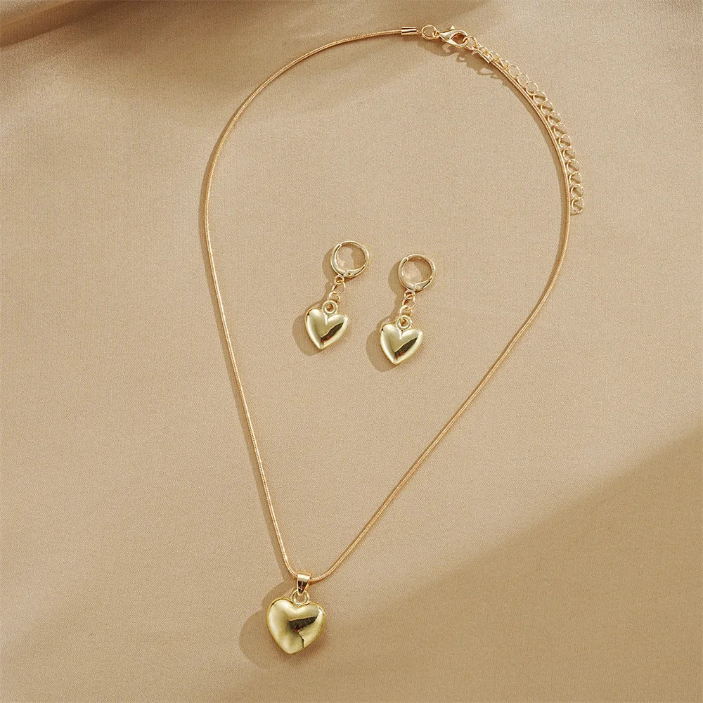 Glossy Gold Heart Necklace Set