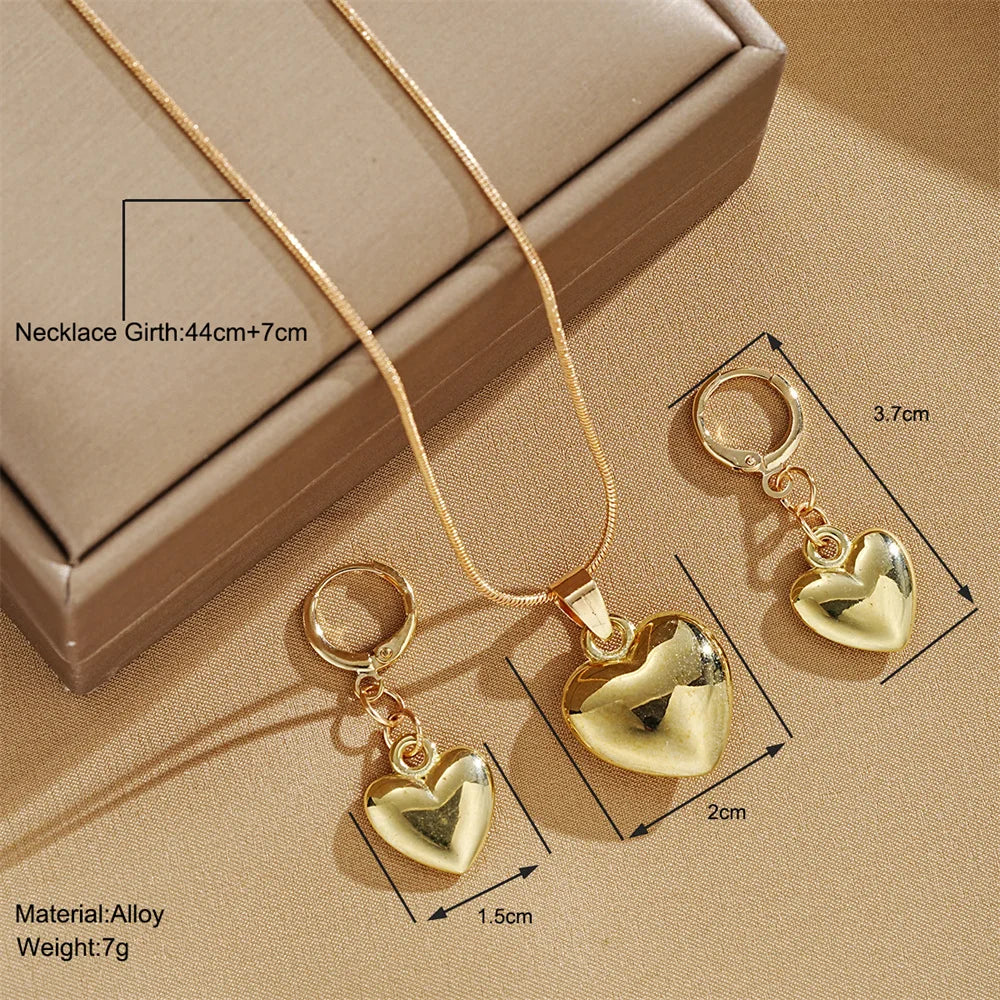 Glossy Gold Heart Necklace Set